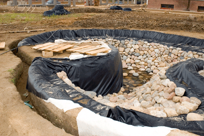 Строительство искусственных водоемов - декоративный пруд (гидроизоляция)